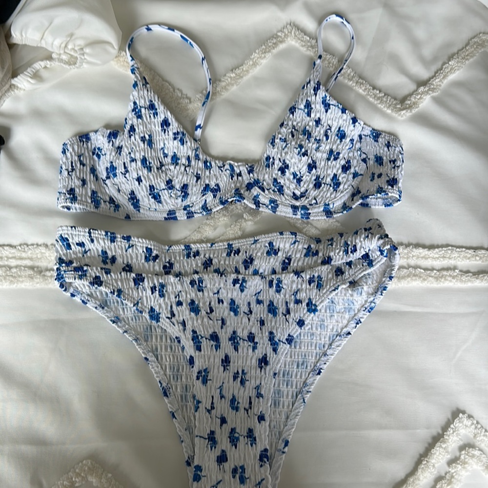 Shein Size L floral bikini